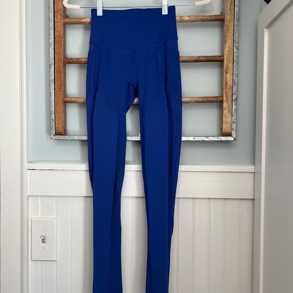 Womens lululemon leggings size 2 - Picture 2 of 3